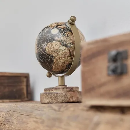 Center By Renters Apartmán *