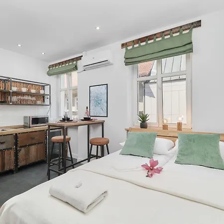 Apartmán Center By Renters Vratislav