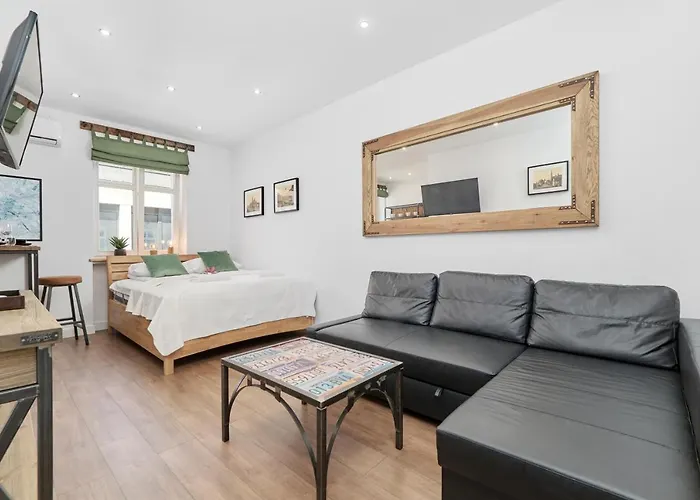 Center By Renters * Breslavia